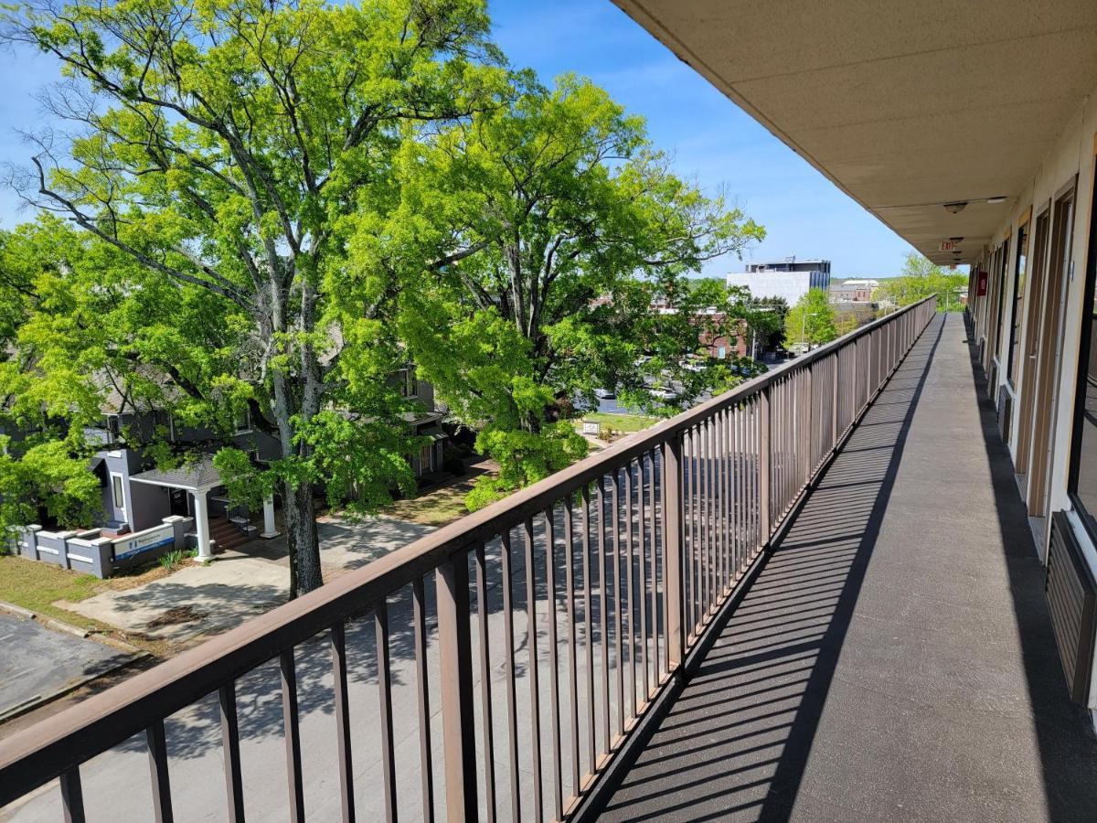 Studio 9 Inn&Suites Decatur Esterno foto