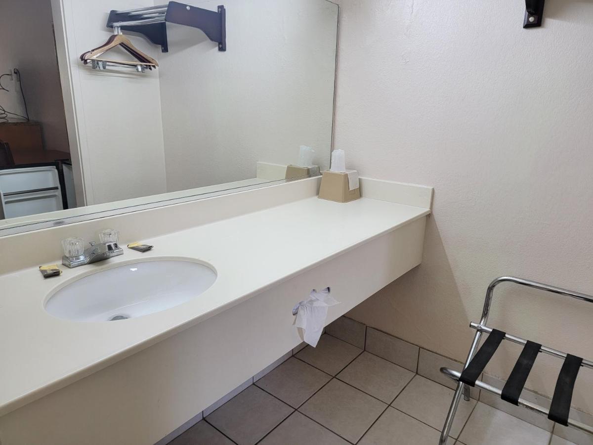 Studio 9 Inn&Suites Decatur Esterno foto